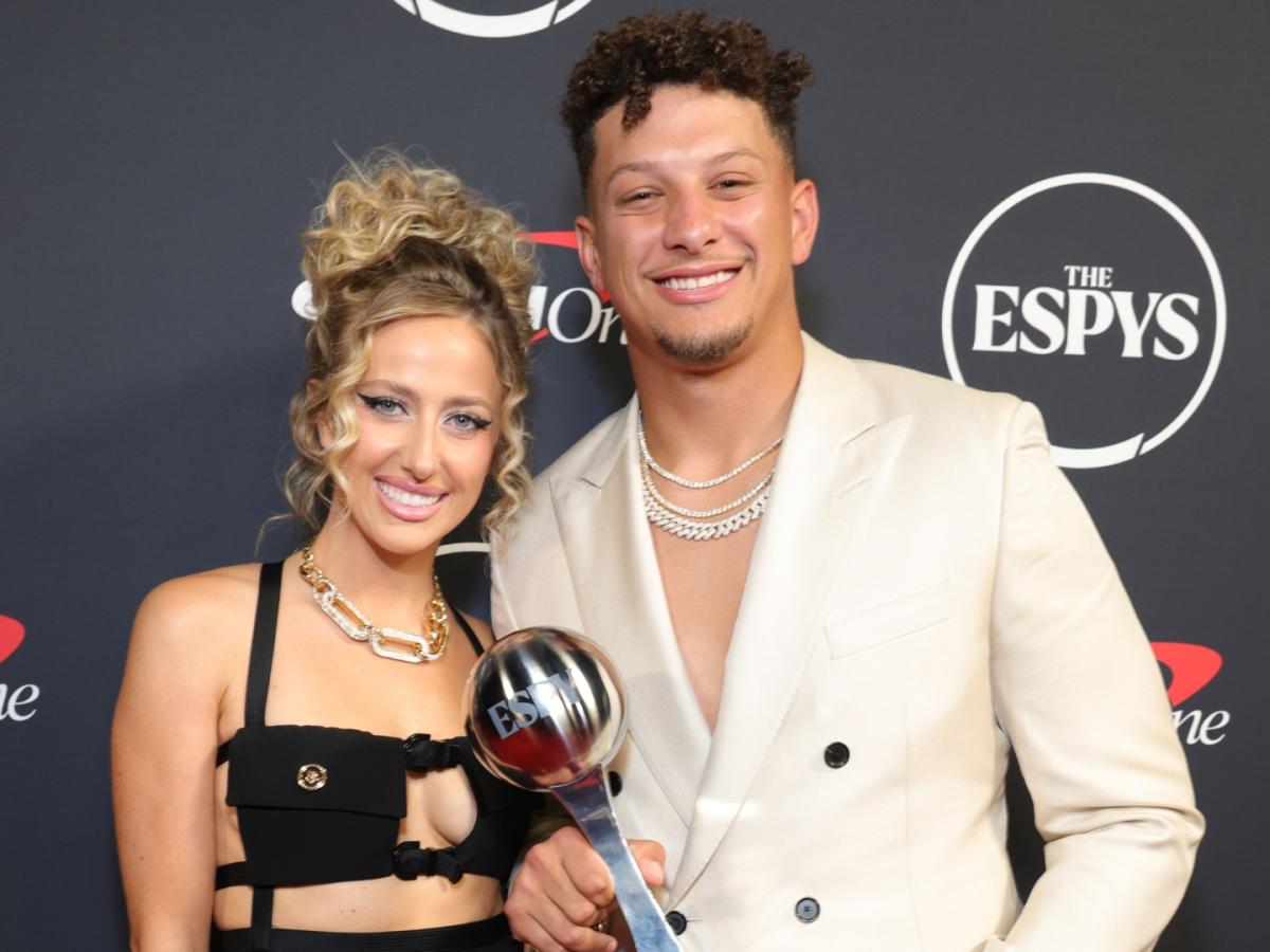 Patrick and Brittany Mahomes shine in black and white on ESPYs red