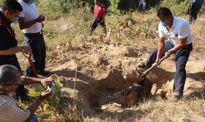 ▲在奧赫達男友及心腹的告發下，警方挖出不少受害者遺體。（圖／翻攝自每日郵報）