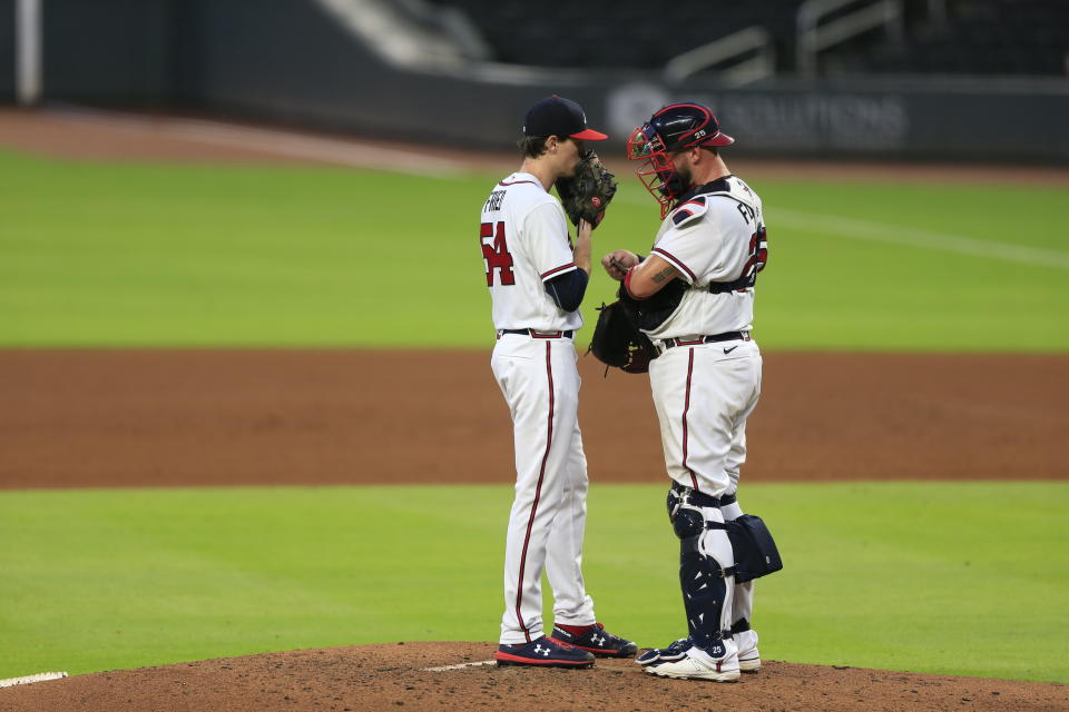 Max Fried（圖左）與昔日搭擋Tyler Flowers。（Photo by David John Griffin/Icon Sportswire via Getty Images）