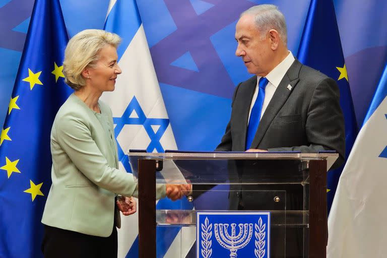 Ursula von der Leyen y Benjamin Netanyahu, en Tel Aviv. (GPO/dpa)