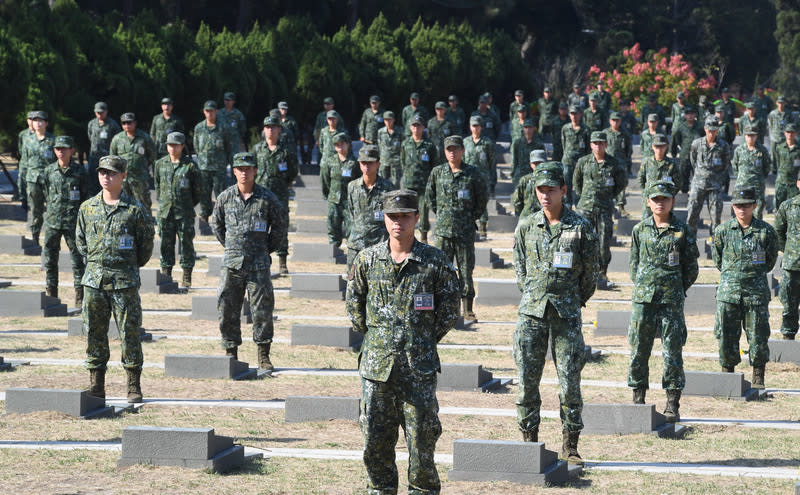 古寧頭戰役70週年  國軍官兵致意 (圖)