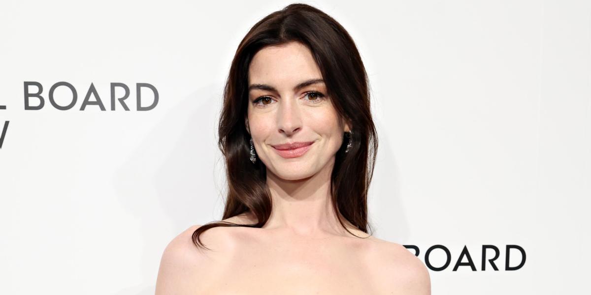 Anne Hathaway Just Debuted A Micro-Fringe Ahead Of New Film 'The 