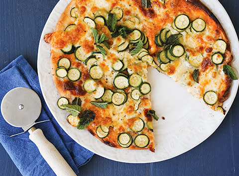 Zucchini and mint pizza