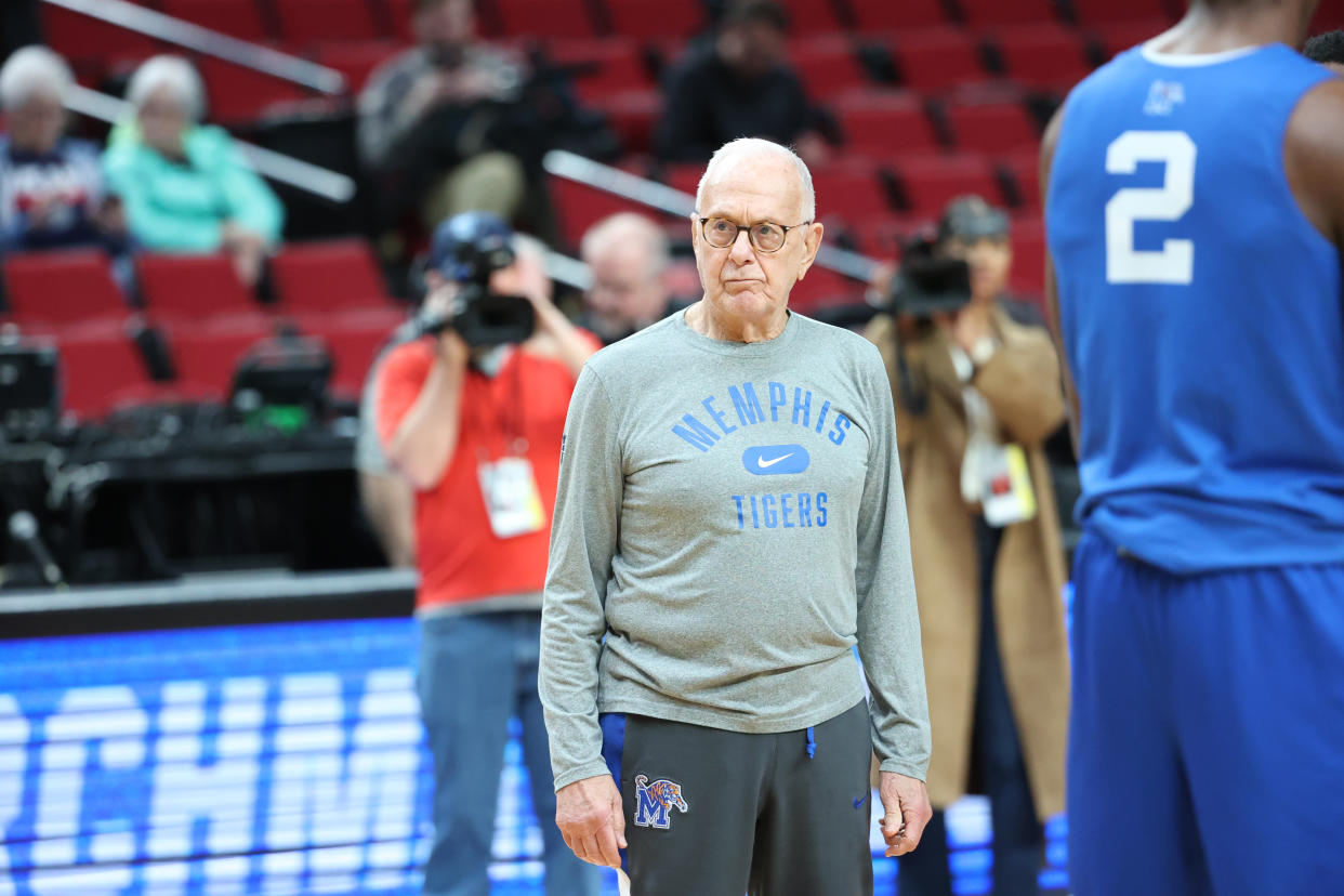 Memphis Tigers assistant coach Larry Brown