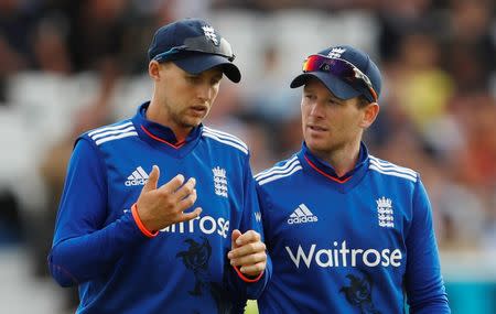 Britain Cricket - England v Pakistan - Fourth One Day International - Headingley - 1/9/16 England's Joe Root and Eoin Morgan Action Images via Reuters / Lee Smith Livepic