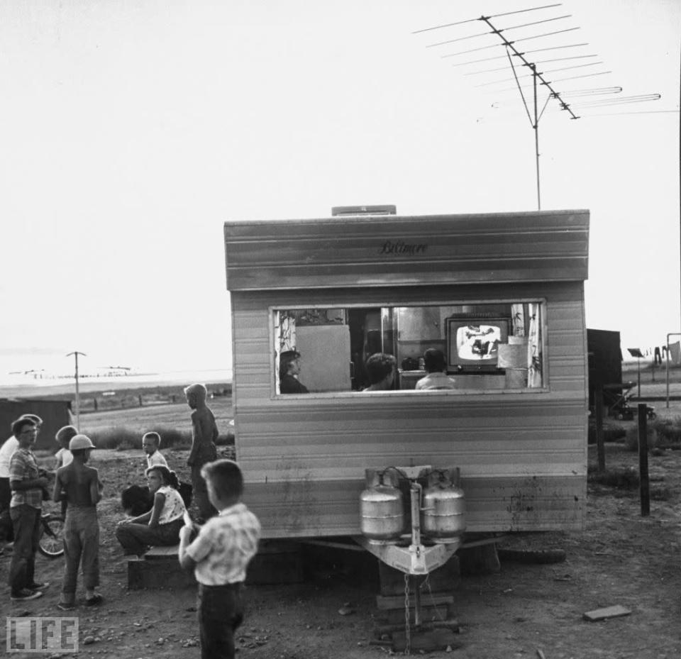 Trailer, 1957