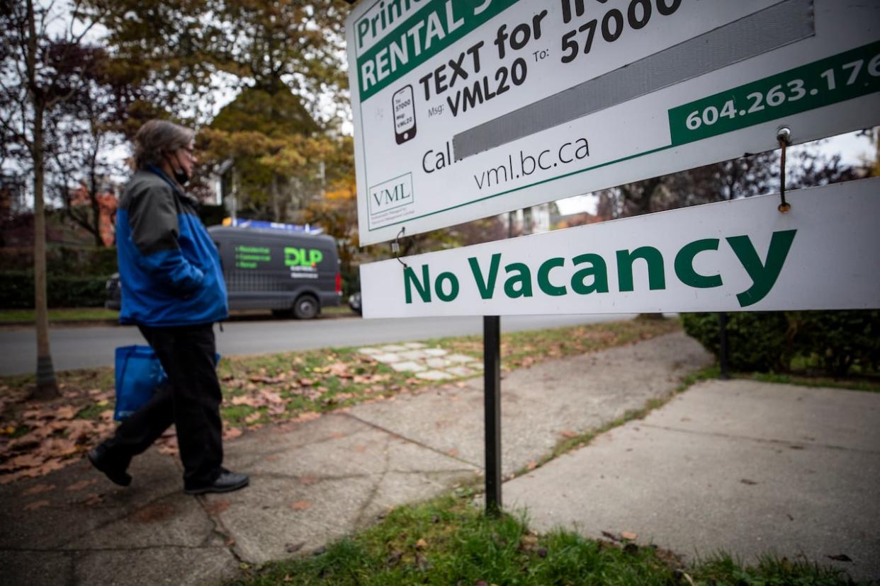 Councillors heard from renters and landlords about whether it's worth exploring an anti-renovictions bylaw. They unanimously voted in favour of the idea.  (Ben Nelms/CBC - image credit)