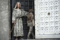 Er war der "Mann ohne Gesicht": Mit seiner Rolle als Jaqen H'ghar in "Game of Thrones" hatte Tom Wlaschiha einen besonders geheimnisvollen Part in der Fantasy-Serie. Der Sachse war bereits früh in Hollywood aktiv: "Enemy At The Gates" war 2001 einer seiner ersten Filme überhaupt. Außerdem war er in "München", "16 Blocks" und "Rush" zu sehen. (Bild: Sky / HBO)