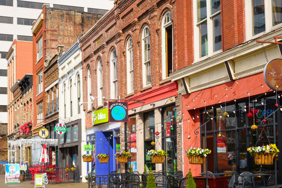 Knoxville Tennessee Downtown Restaurants and Bars on Market Square.