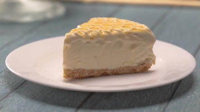 Manuka Honey Lemon Cheesecake slice on a plate