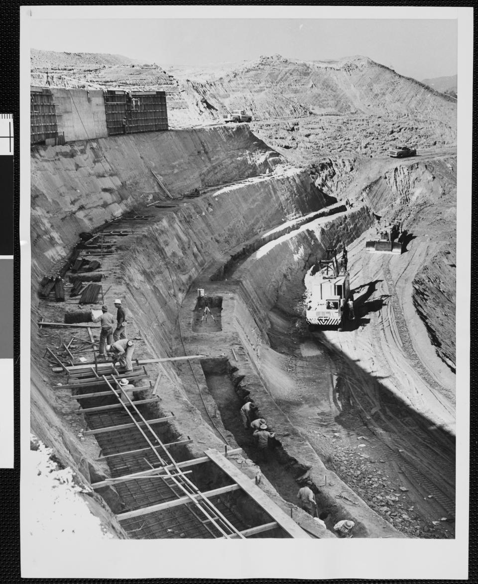 Dodgers Stadium興建中的珍貴照片。（MLB Photo by Los Angeles Examiner/USC Libraries/Corbis via Getty Images）