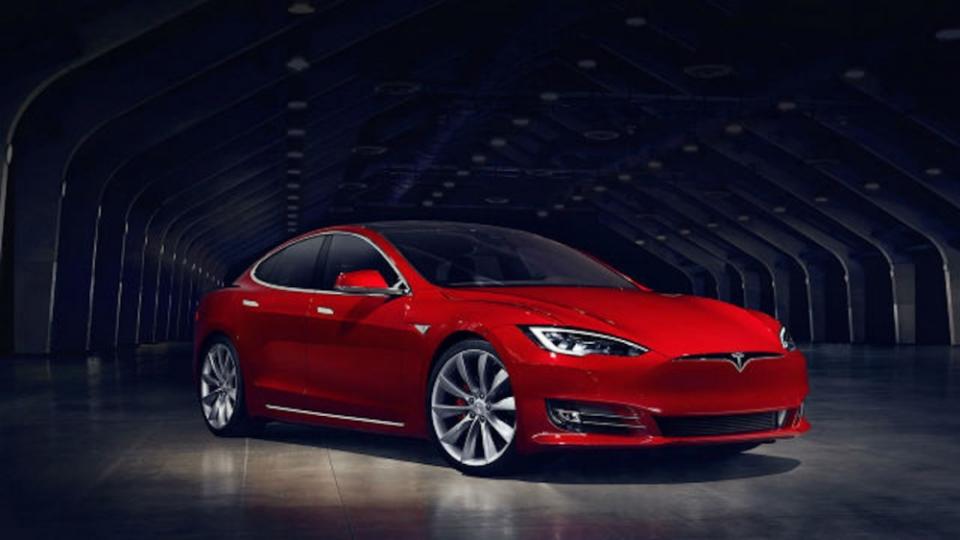 Atvus圓滑的車身搭配時尚滑順的車頂線條，樣貌與Tesla Model S十分相近。（圖片來源：Tesla）