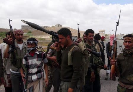 Southern People's Resistance militants loyal to Yemen's President Abd-Rabbu Mansour Hadi gather at the al-Anad air base in the country's southern province of Lahej, after seizing it March 22, 2015. REUTERS/Nabeel Quaiti