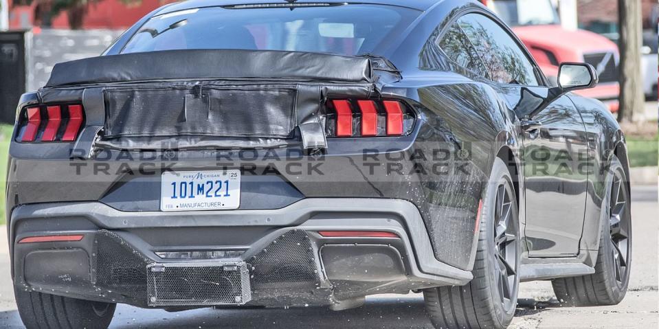 2024 ford mustang center exit exhaust test mule prototype