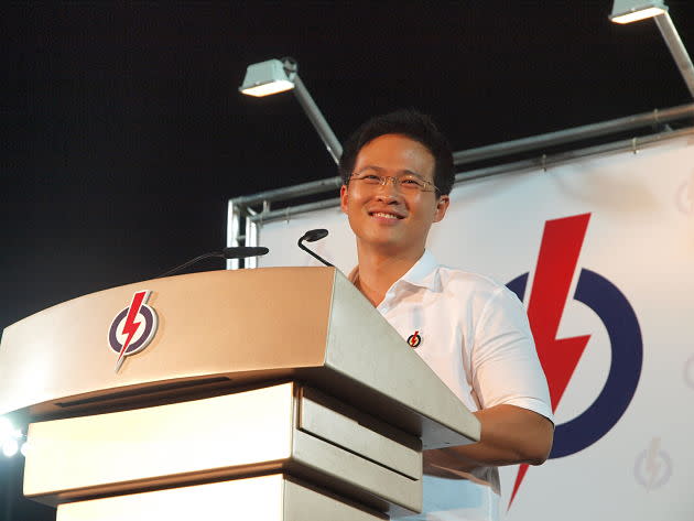 Choo promised that should he be chosen to serve the residents of Hougang, he will make sure that the government hears the issues of the residents. (Yahoo! Singapore/ Alvin Ho)