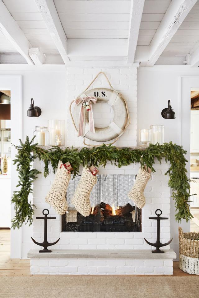 Make Your Home Merry and Bright with These DIY Christmas Decorations