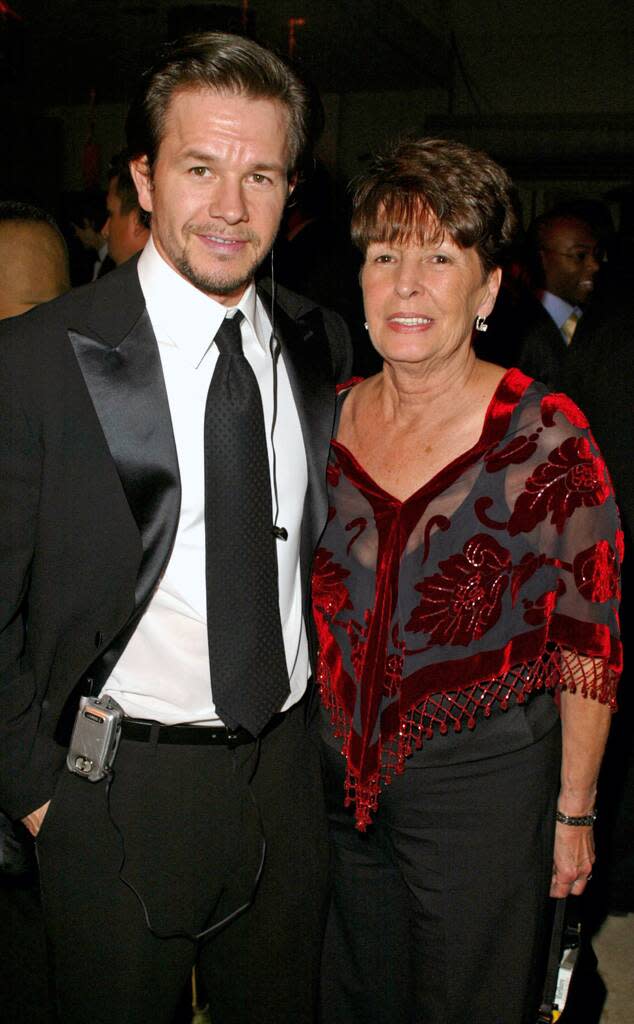 Mark Wahlberg, Alma Wahlberg, 2005