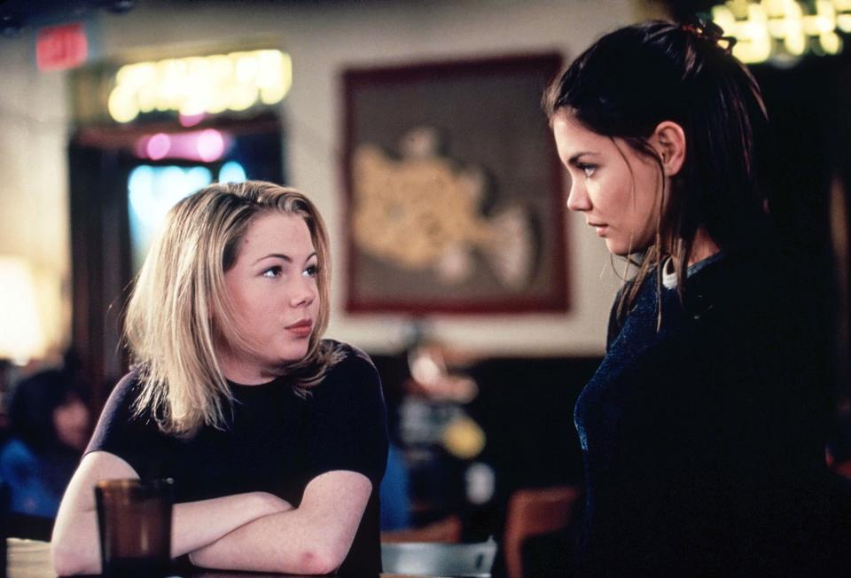 Jen and Joey had a frosty relationship in the first season of Dawson's Creek. (Photo: ©Columbia Tristar/Courtesy Everett Collection)