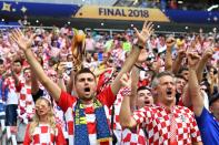 <p>De leur côté, les Croates sont 10 000 à garnir le stade. Dans ce match-là, la Croatie mène 1-0 ! </p>