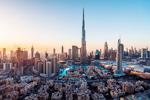 <p>Sí, es el hogar del edificio más alto del mundo, el Burj Khalifa, pero también de uno de los centros comerciales más grandes, y el único resort para esquiar bajo techo del mundo. ¿Te lo perderías? Foto: Richard Geoffrey / Getty Images. </p>