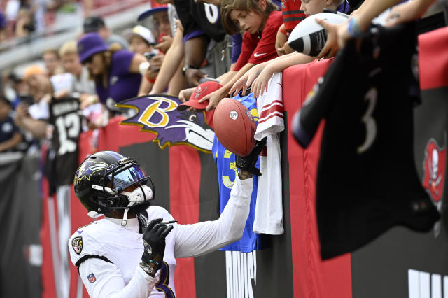 Ravens WR Odell Beckham Jr. leaves Bengals game with an ankle injury