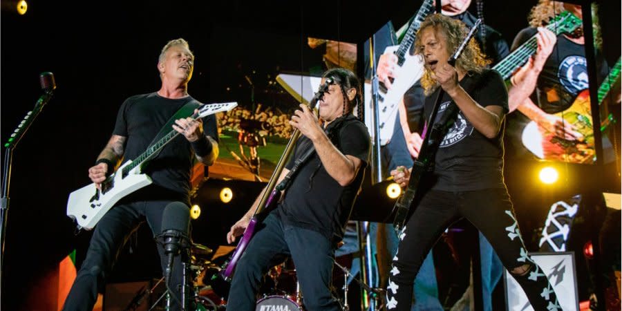 U.S. heavy metal band Metallica raised $1 million to help Ukraine