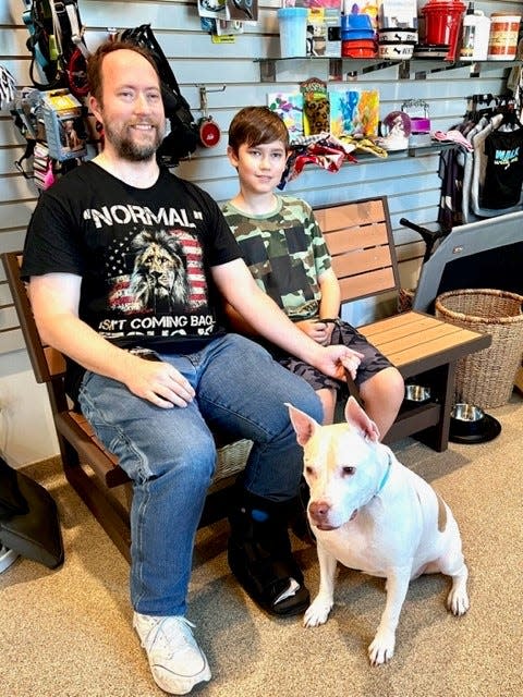 Stanley with his new adopted family.