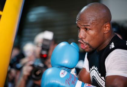 Floyd Mayweather Jr. works out in preparation for his fight against Marcos Maidana. (Getty)