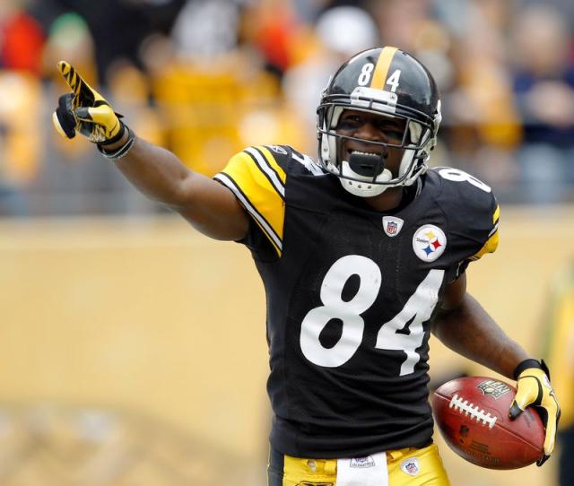 Highlight: Antonio Brown Kicks Cleveland Punter in the Face