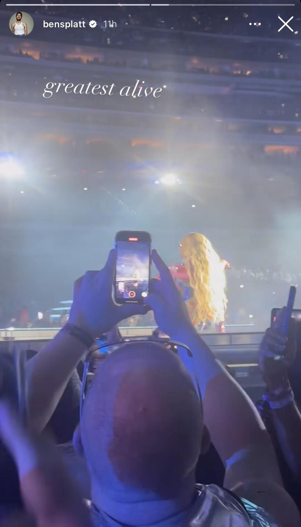 Ben Platt snaps a shot of Beyonce singing. (@bensplatt on Instagram)