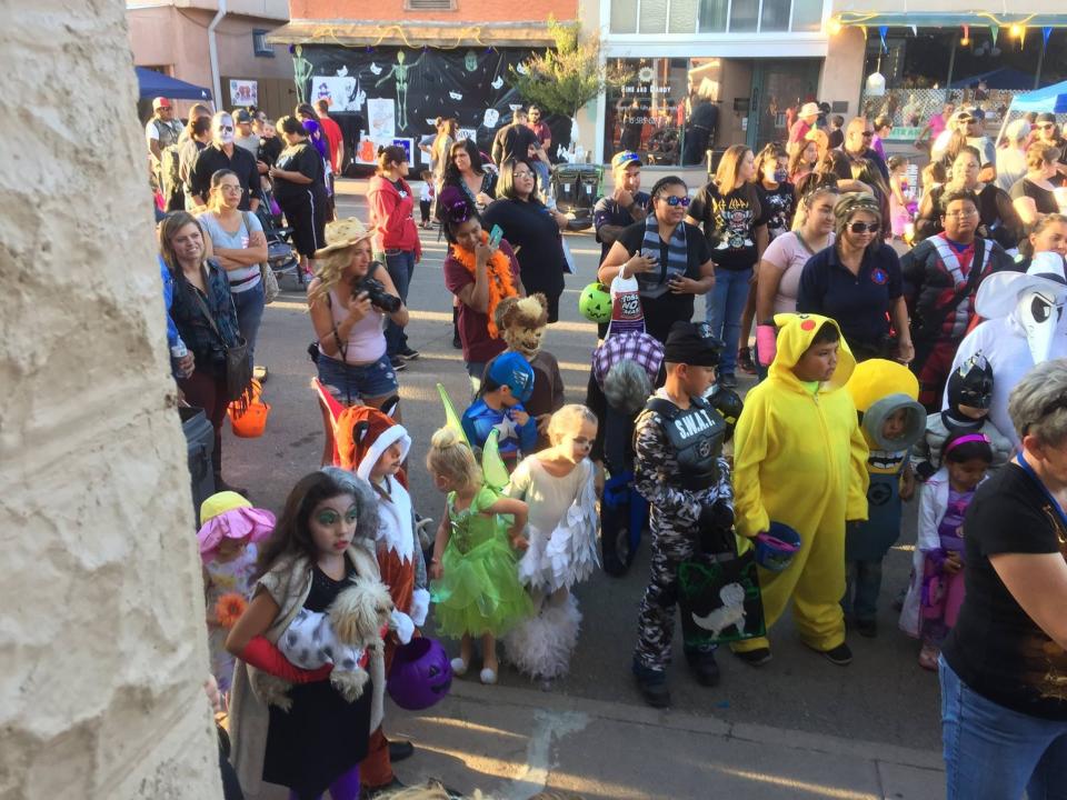 Halloween on Granado Street, 2017 Costume Contest