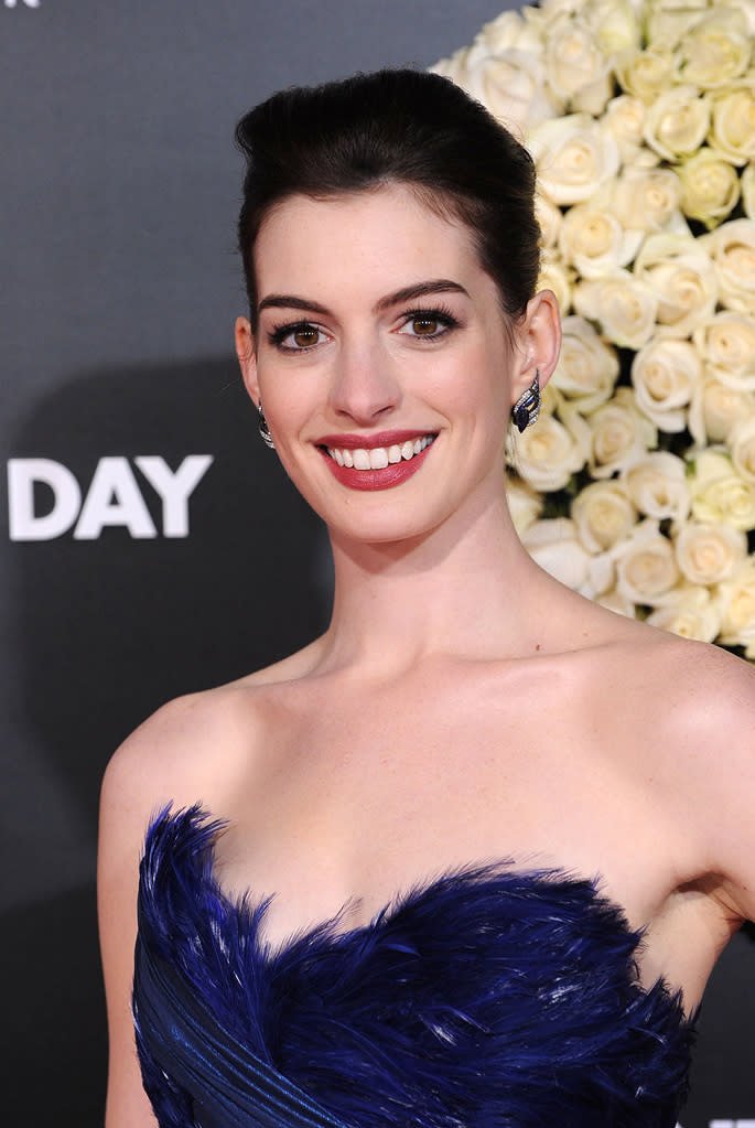 Valentines Day LA Premiere 2010 Anne Hathaway