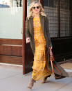 <p>Streetstyle vom Feinsten: Kate Hudson im Mantel von Marina Moscone, Kleid von Paule Ka und stylisher Karen Walker-Sonnenbrille unterwegs in New York. Yeah! (30. März 2017, Bild: ddp) </p>