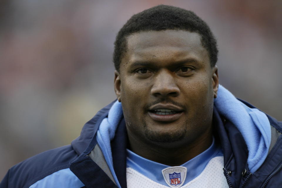 CLEVELAND - NOVEMBER 6: Quarterback Steve McNair #9 of the Tennessee Titans on the sidelines during a game against the Cleveland Browns at Cleveland Browns Stadium on November 6, 2005 in Cleveland, Ohio. The Browns defeated the Titans 20-14. (Photo by George Gojkovich/Getty Images)