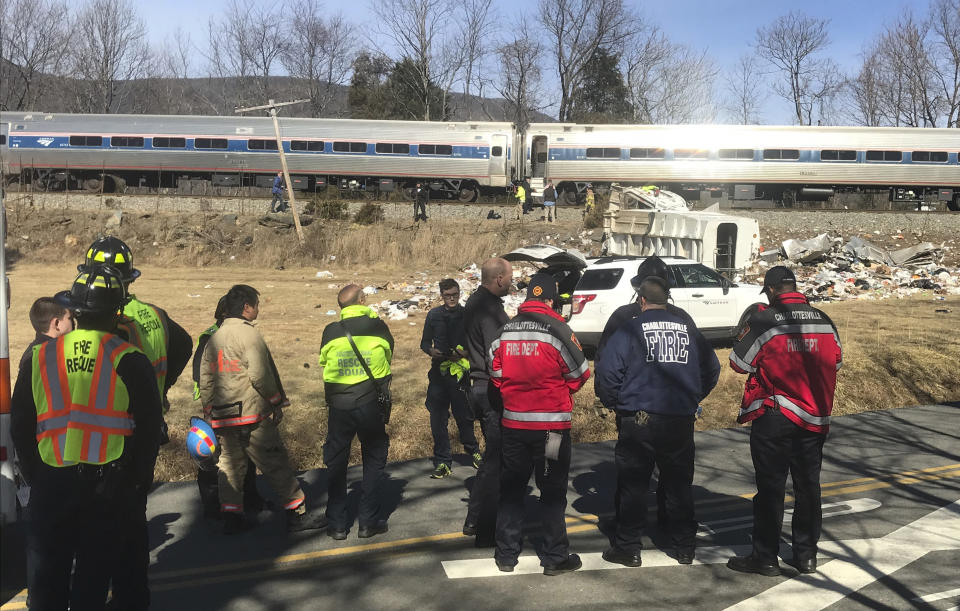 Train carrying GOP lawmakers crashes into garbage truck