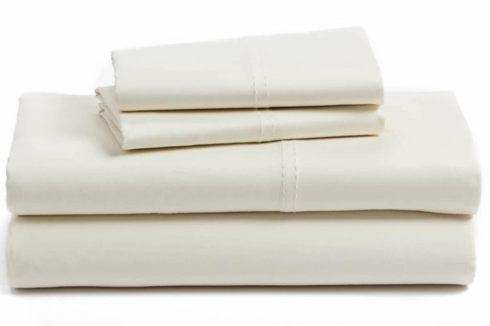 400 Thread Count Organic Cotton Sateen Sheet Set (Photo: Nordstrom)