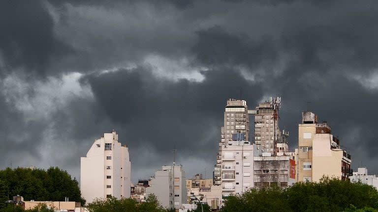 Rige una alerta naranja en Buenos Aires