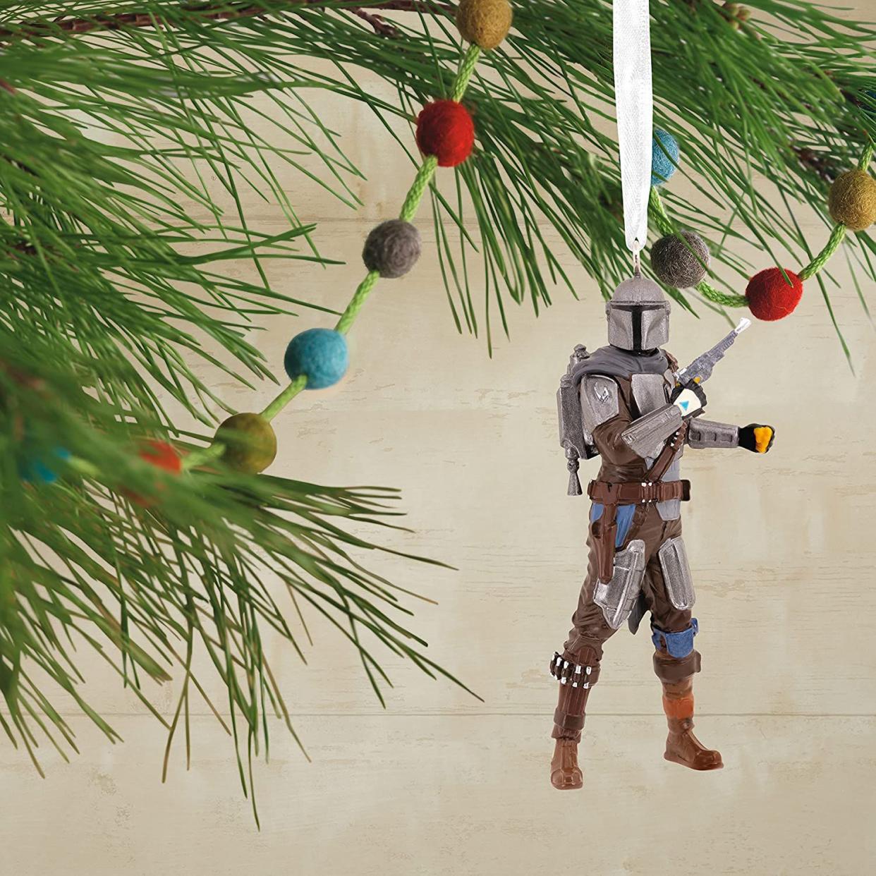 Hallmark Star Wars: The Mandalorian Din Djarin