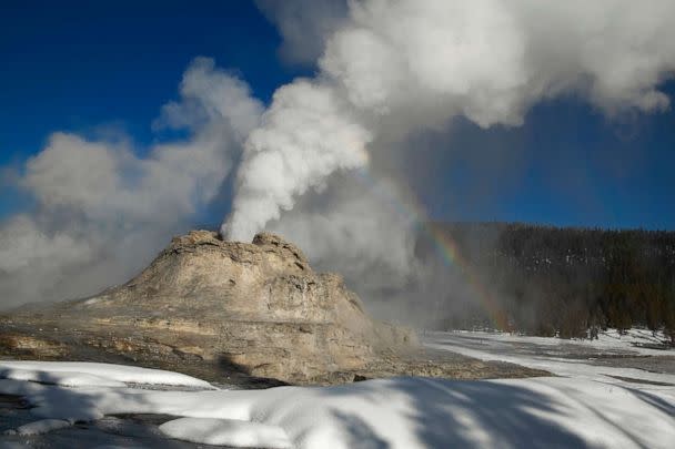 PHOTO: Castle Geyser is a cone geyser in the Upper Geyser Basin of Yellowstone National Park. (George D. Lepp/Getty Images)