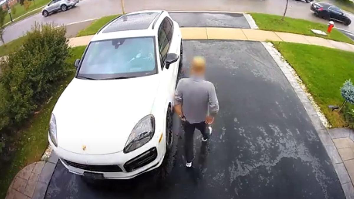 Shocking video captures Mississauga man run over as thief steals Porsche