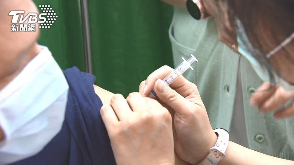 國內擴大實施疫苗接種。（圖／TVBS資料畫面）