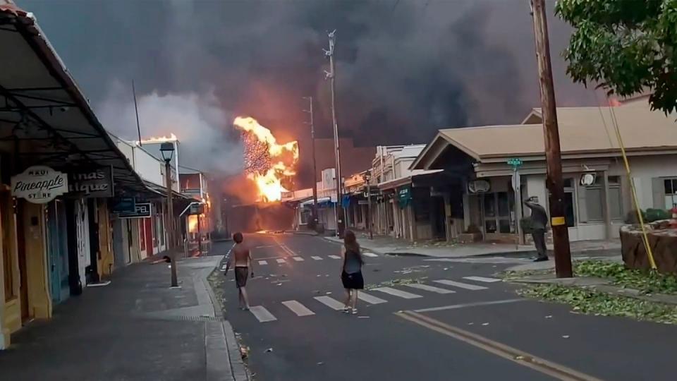 Die Hawaii-Inseln im Pazifik werden häufiger von Hurrikans, Sturmfluten und Vulkanausbrüchen heimgesucht. Doch jetzt tobt ein verheerendes Feuer. (Bild: Alan Dickar/AP/dpa)