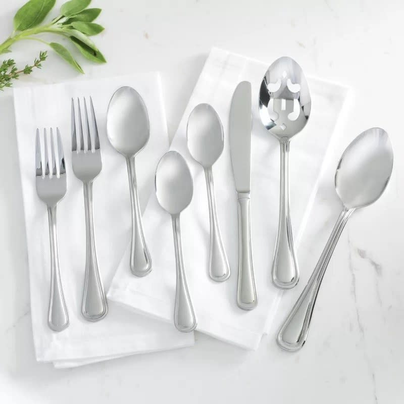 the flatware set