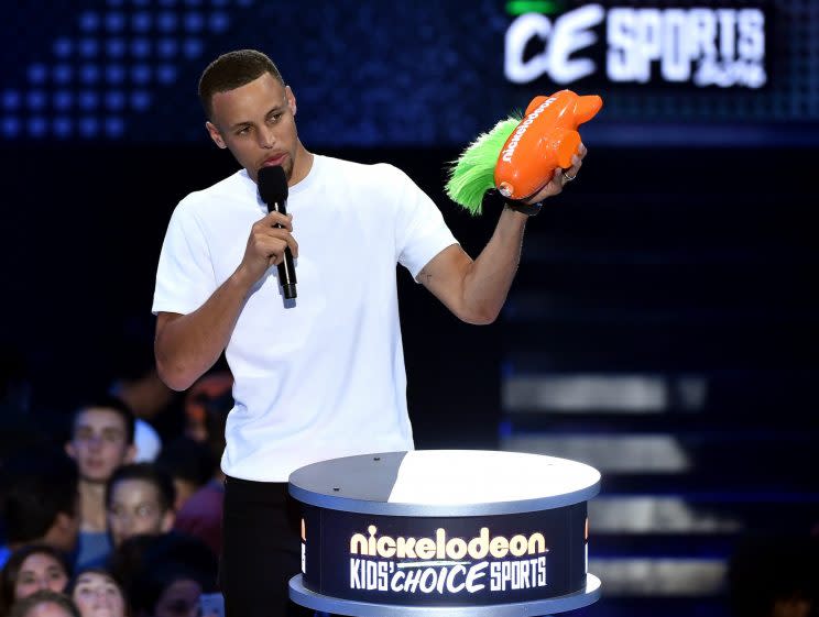 Stephen Curry thanks children for the nice gift they got him. (Kevin Winter/Getty Images)