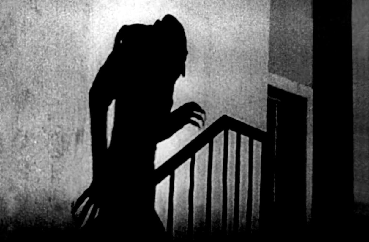 <span class="caption">La sombra más famosa de la historia del cine. Fotograma de 'Nosferatu', de Murnau.</span> <span class="attribution"><a class="link " href="https://archive.org/details/Nosferatu_DVD_quality/nosferatu-1of5.mpg" rel="nofollow noopener" target="_blank" data-ylk="slk:Internet Archive;elm:context_link;itc:0;sec:content-canvas">Internet Archive</a></span>