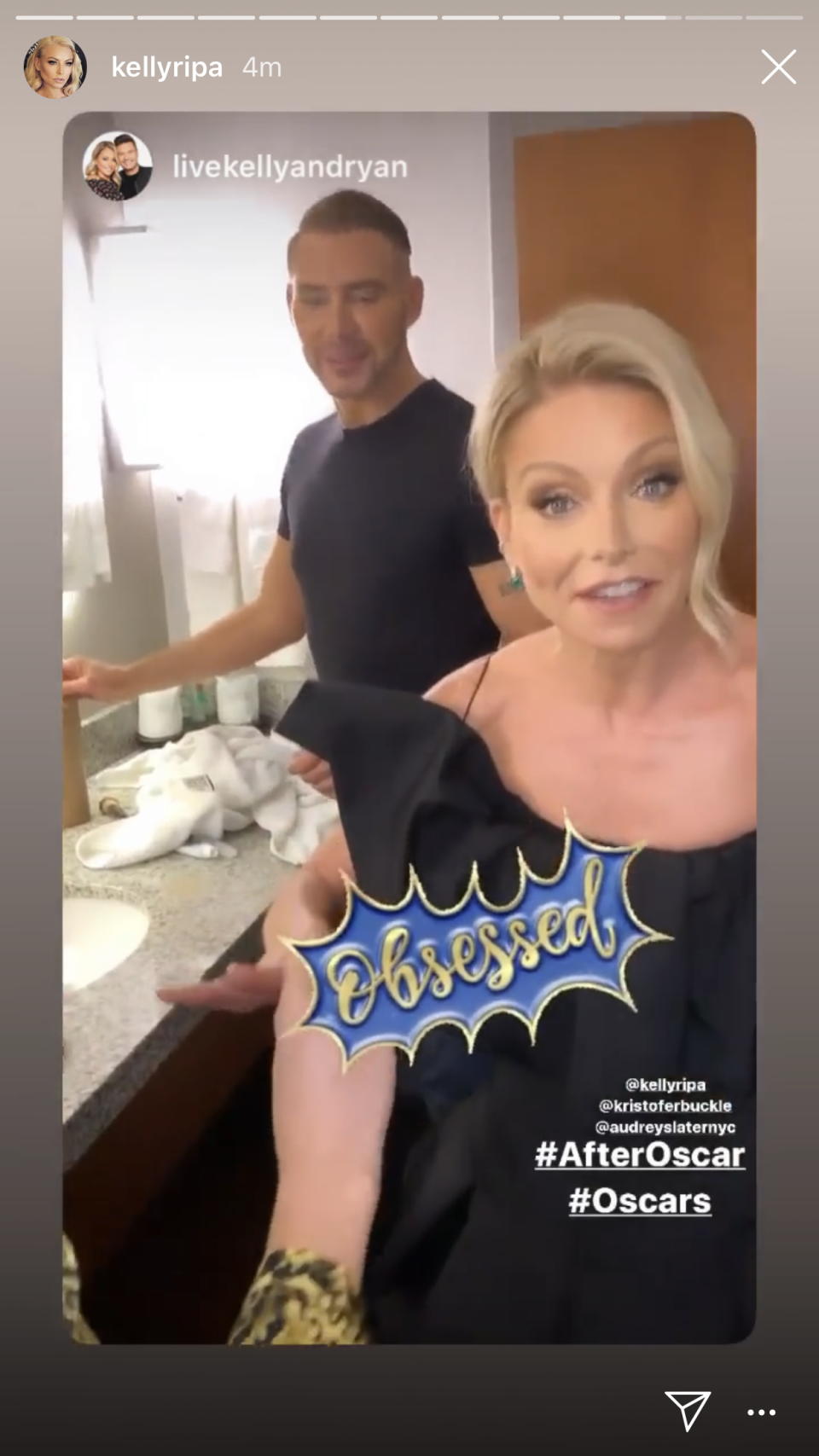 Instagram, @kellyripa