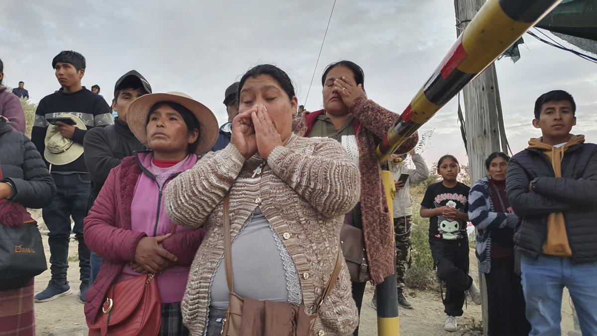 Пожар в златна мина уби най-малко 27 души, съобщиха перуански власти