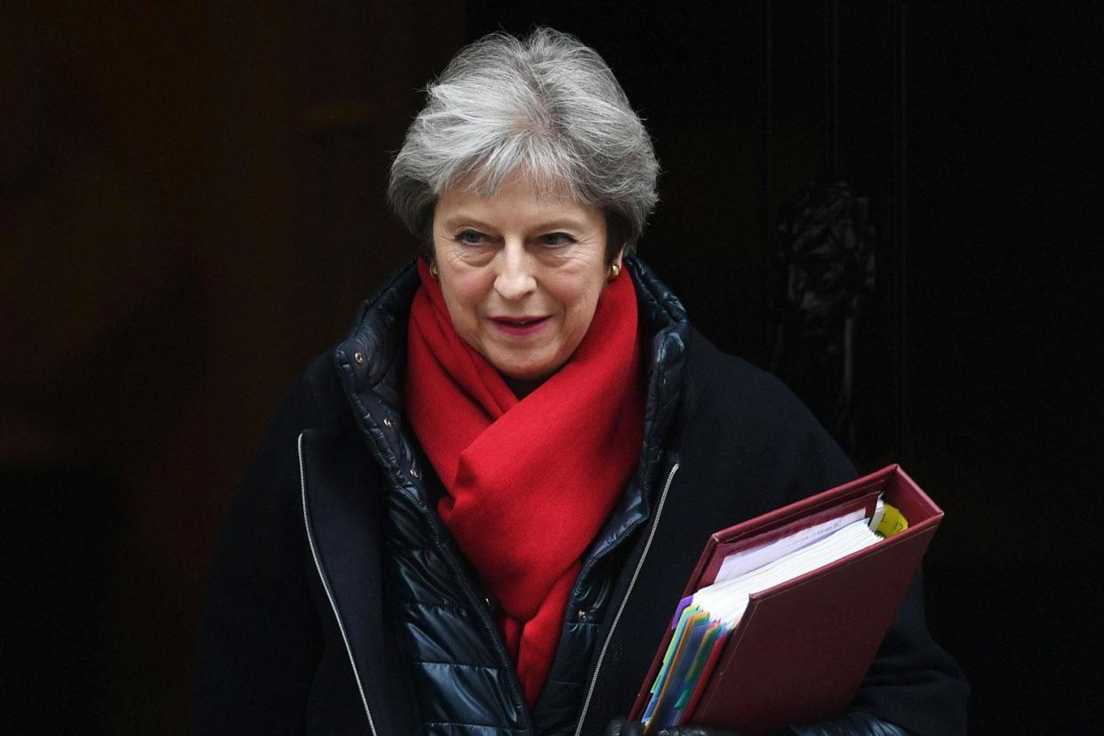 Theresa May is facing the threat of a fresh Commons Brexit rebellion on the customs union from pro-Europe backbenchers