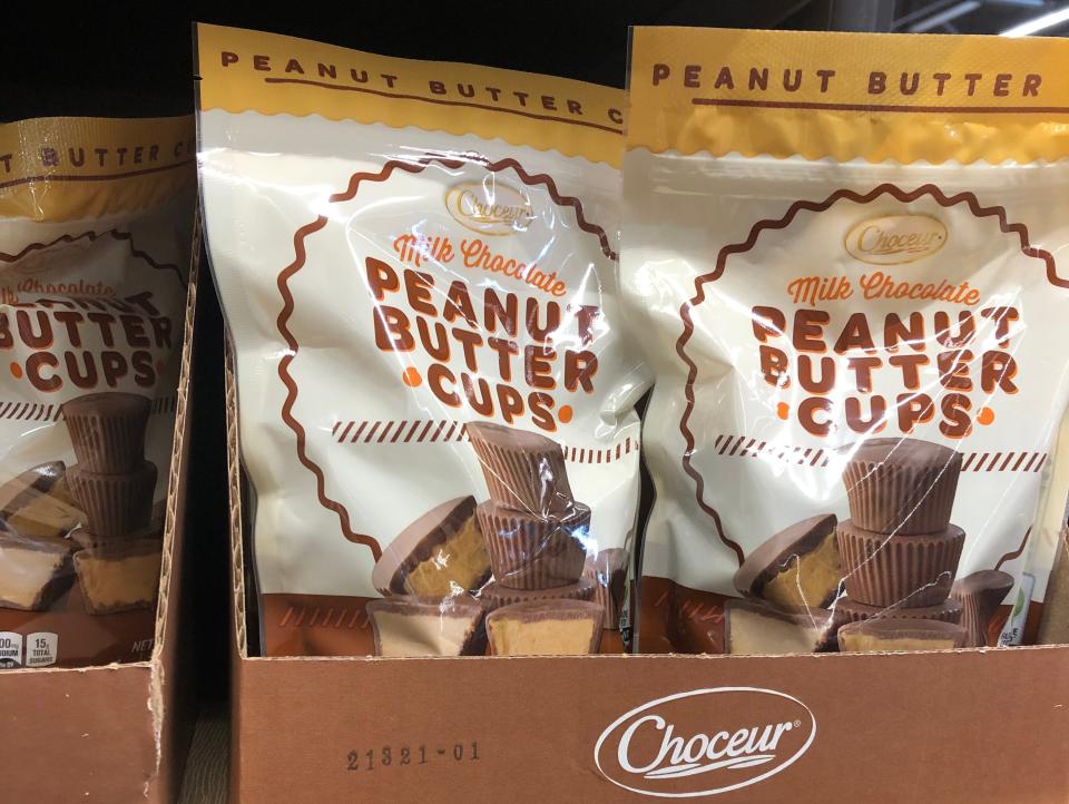 peanut butter cups in bags  at aldi