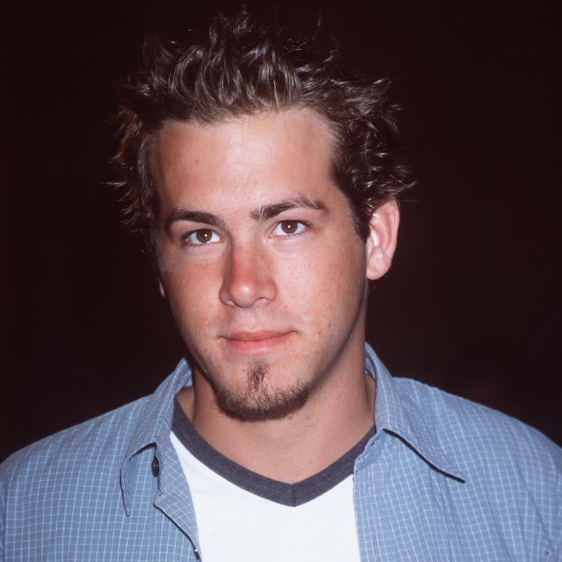 Ryan Reynolds went to high school with Joshua Jackson.